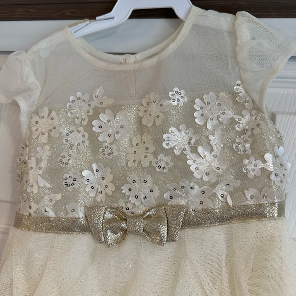 Jona Michelle 4T Formal Cream Dress - Picture 3 of 11